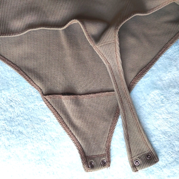 Abercrombie & Fitch, SET of 2 Bodysuits, Olive Green & Black, Size Medium, GUC - Picture 6 of 14